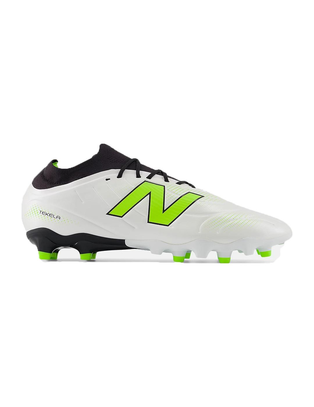 Bota de fútbol New balance tekela team low laced fg v5
